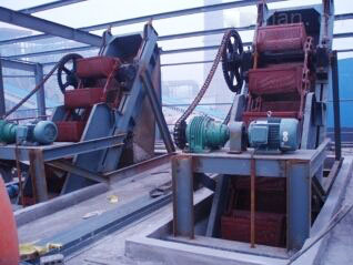 斜裝挖斗式提升機